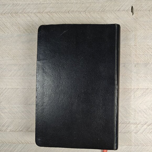 Vintage 1966 The New Catholic Family Missal Leatherbound - Picture 10 of 10